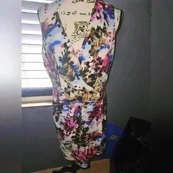 Soho Dresses & Skirts - Soho Apparel Ltd. Dress Size 10